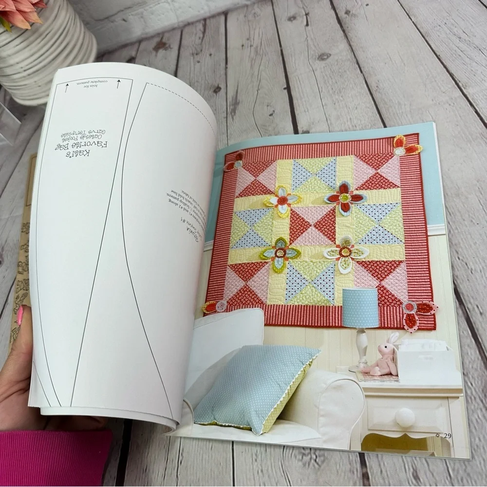 leisure arts Baby, It's You! Quilt Pattern Book - Pink & Green Baby Quilts